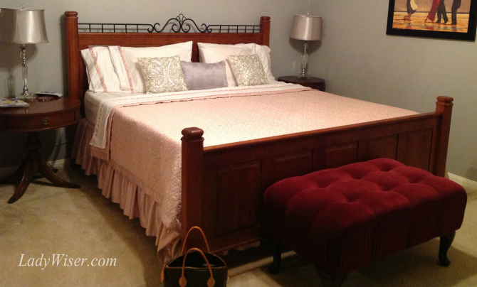 Amazing Bed Makeover Using Annie Sloan Chalk Paint 